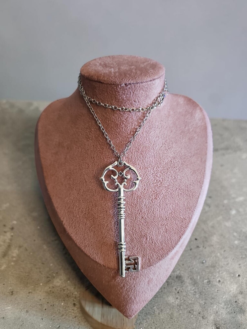 Sassified Boutique Nwt Silver Key Pendant Necklace - Women's Jewelry